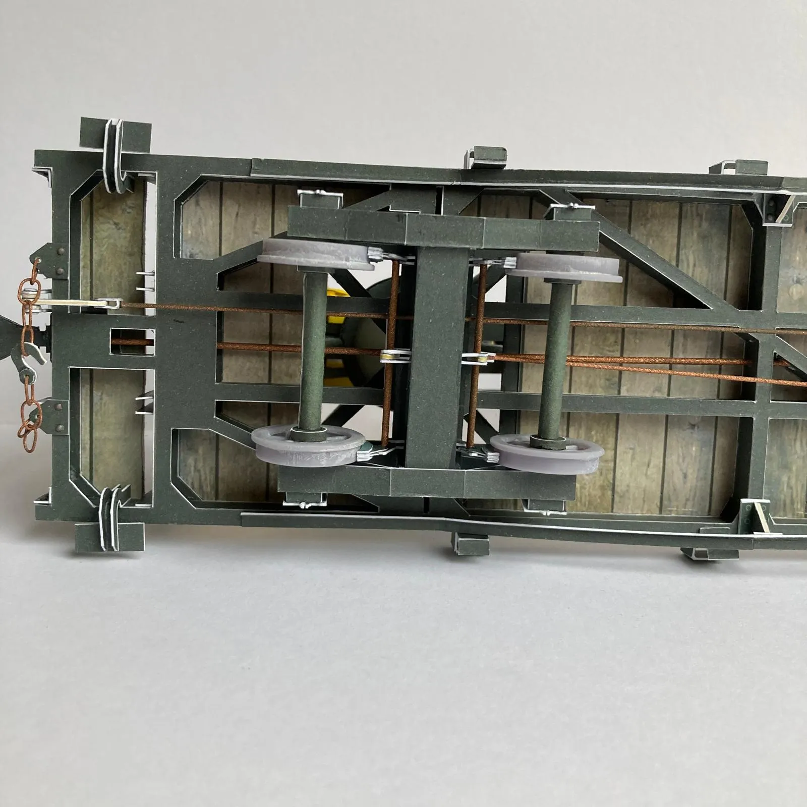 Opleny a klanicový vagón so žeriavom